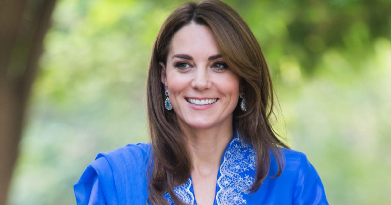 Kate Middleton in Pakistan, il look