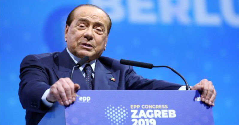 Silvio Berlusconi cade a Zagabria. Il comunicato dei suoi portavoce