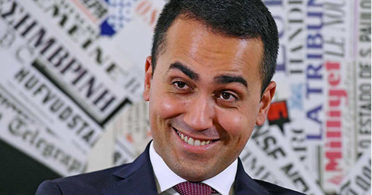 Luigi Di Maio assume amici