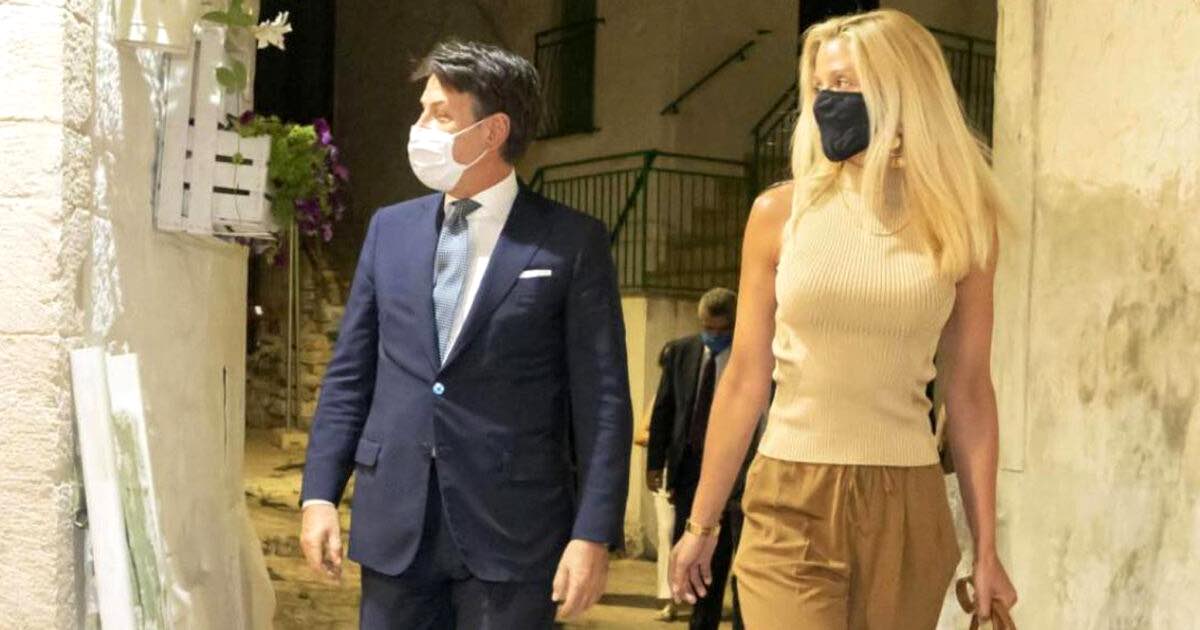 Giuseppe Conte, polemiche per la borsa di Olivia Paladino