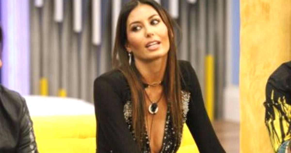 Elisabetta Gregoraci sempre più scollata