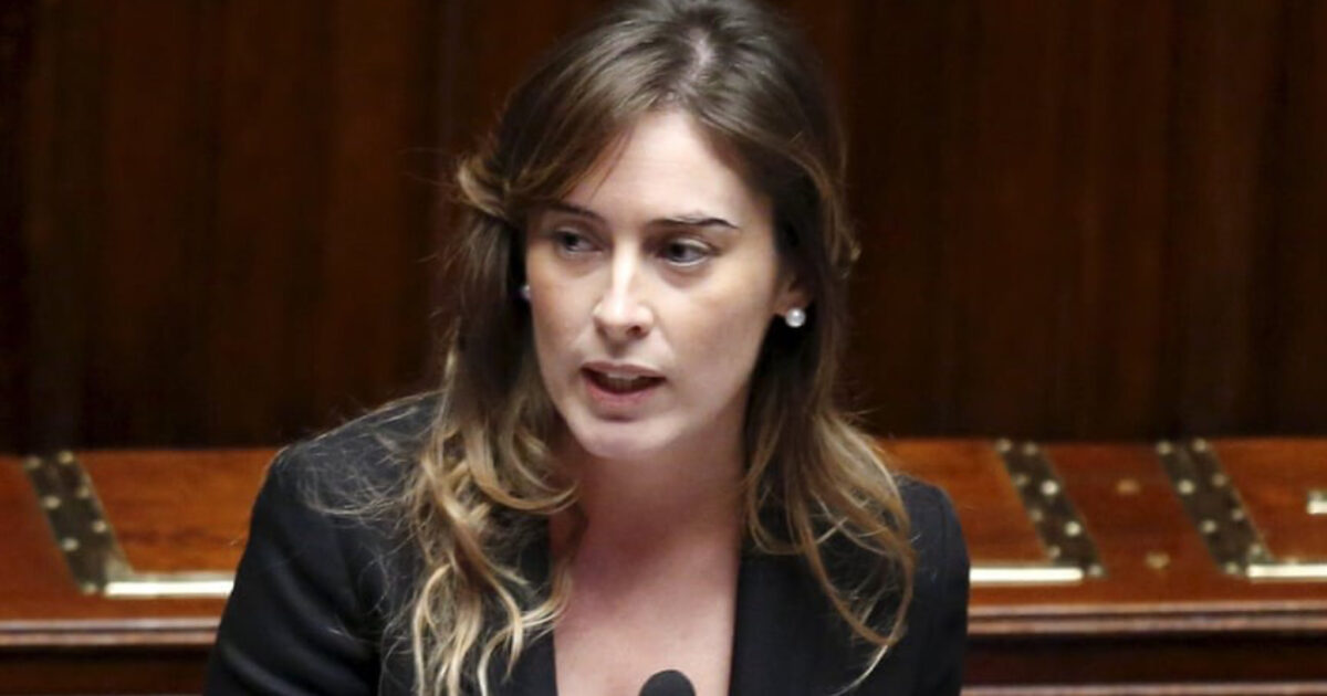 Maria Elena Boschi risponde alle accuse del PD