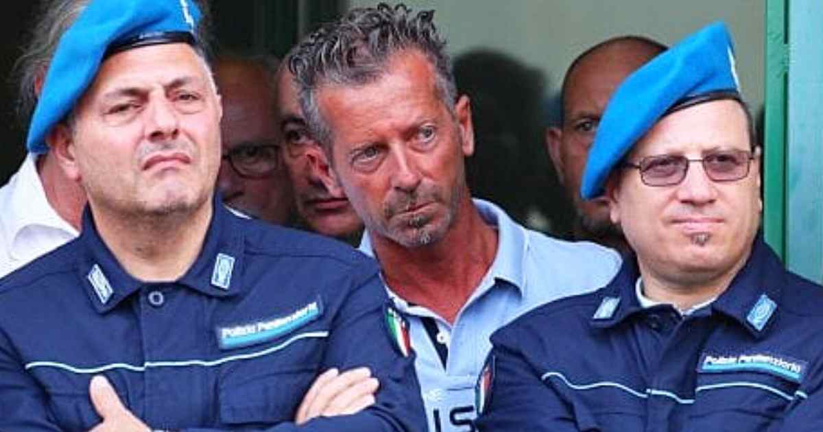 I legali di Massimo Bossetti denunciano