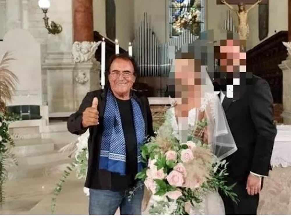 Al Bano canta in una chiesa parrocco