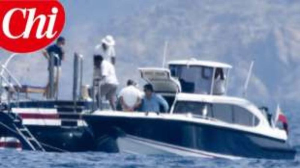 Matteo Renzi beccato sullo yacht emiro