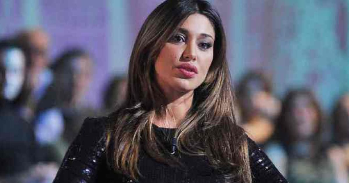 Belen Rodriguez gesto del compagno Antonino Spinalbese