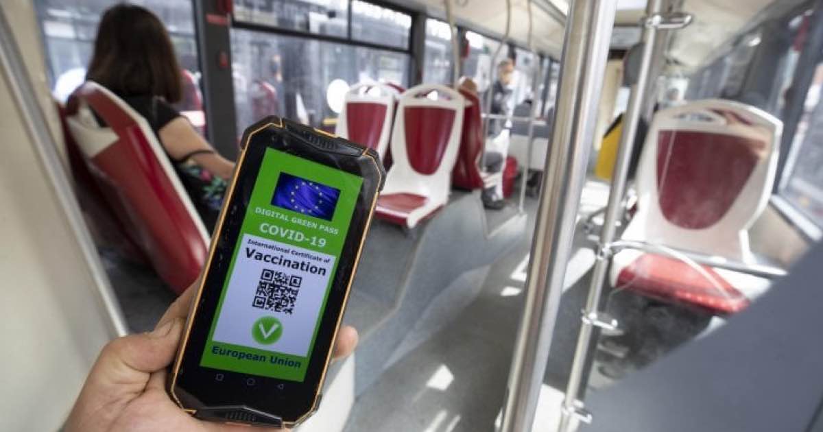 Green pass obbligatorio potrebbe essere esteso ai trasporti