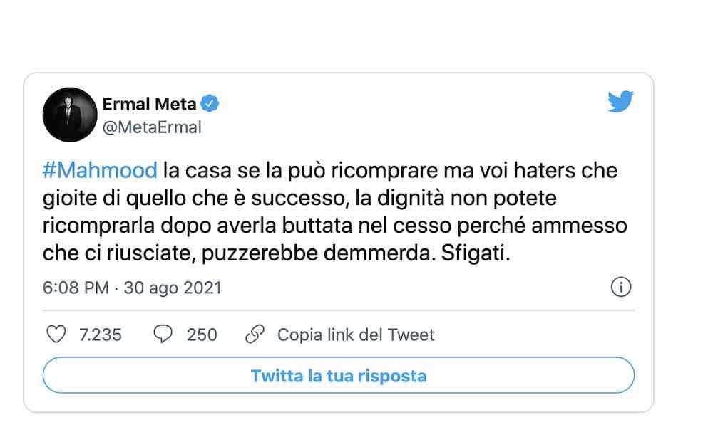 Mahmood insultato casa bruciata