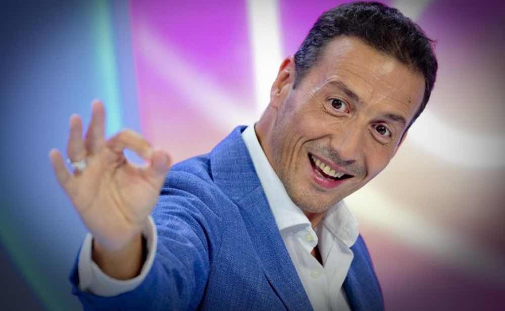 Alessandro Greco torna in tv- il conduttore