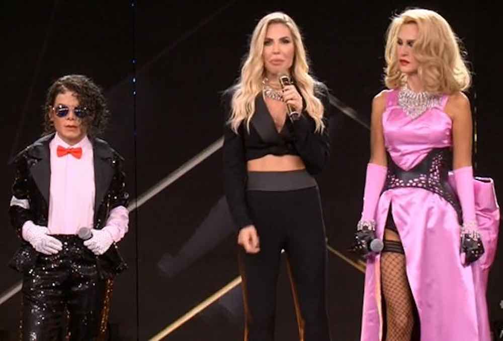Fabrizio Corona schernisce Ilary Blasi