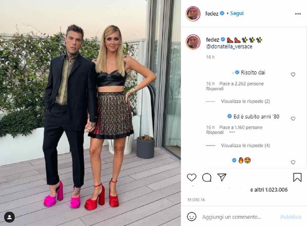 Fedez coi tacchi alti