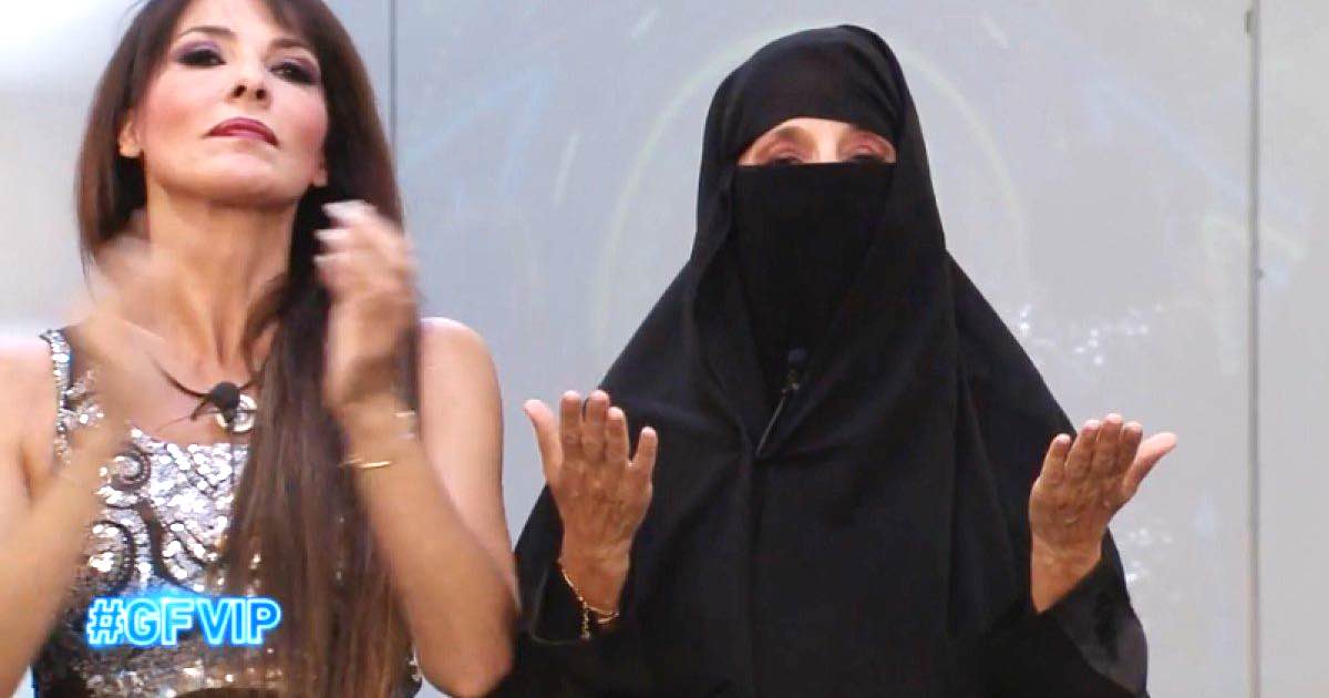 Jo Squillo con il niqab nella Casa del GF Vip