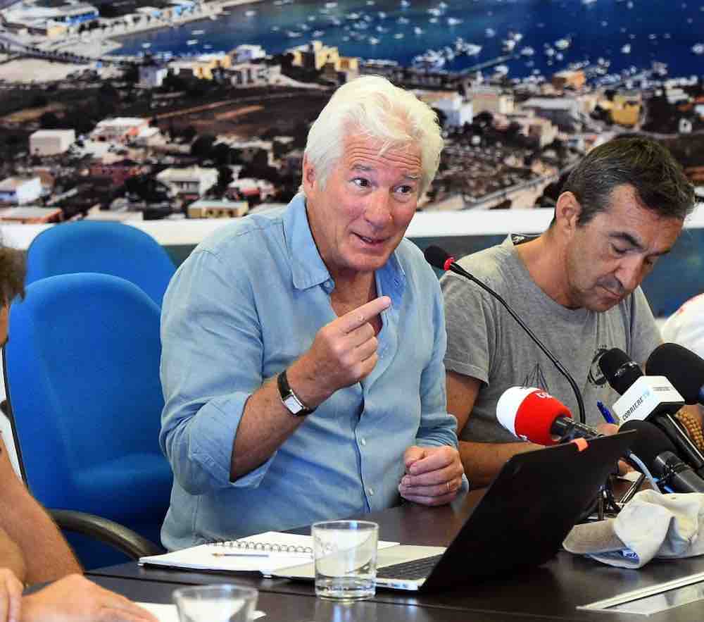 Richard Gere testimone contro Matteo Salvini Open Arms