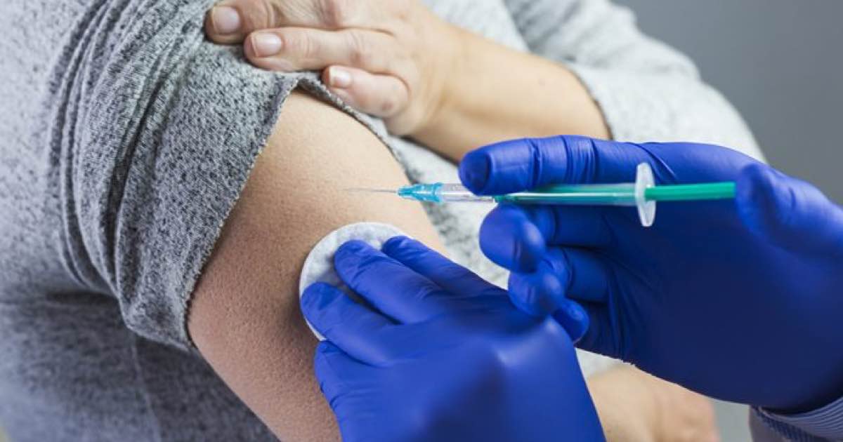 infermiera fingeva di vaccinare gli amici no-vax