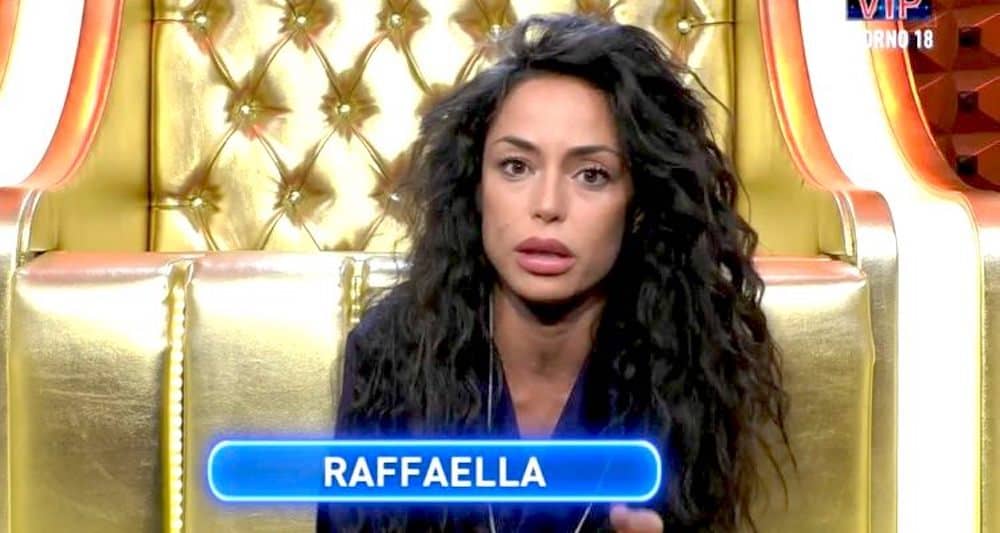 momento imbarazzante Raffaella Fico