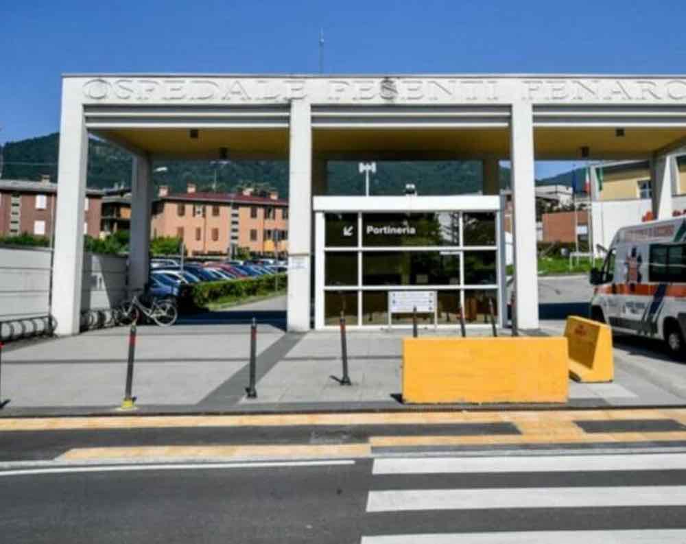 Si presenta pronto soccorso e muore