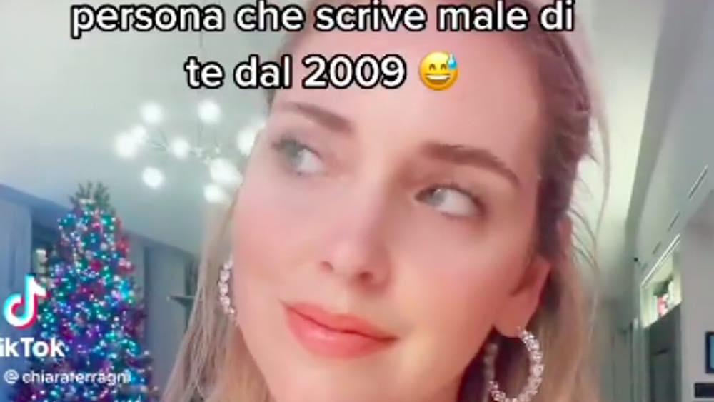 Chiara Ferragni scrive un post e Selvaggia Lucarelli la attacca