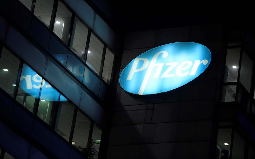 Pfizer annuncia nuove dosi vaccino anti Covid