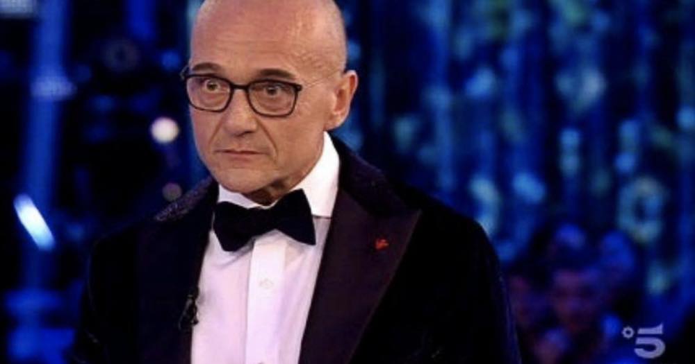 Alfonso Signorini perde il posto di conduttore