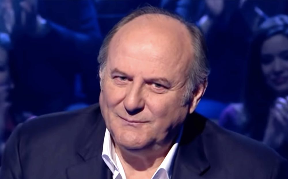 Gerry Scotti si commuove per le esibizioni