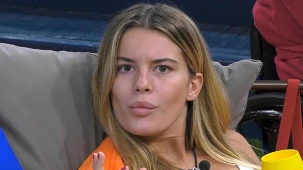 Sophie Codegoni incontenibile al Gf Vip