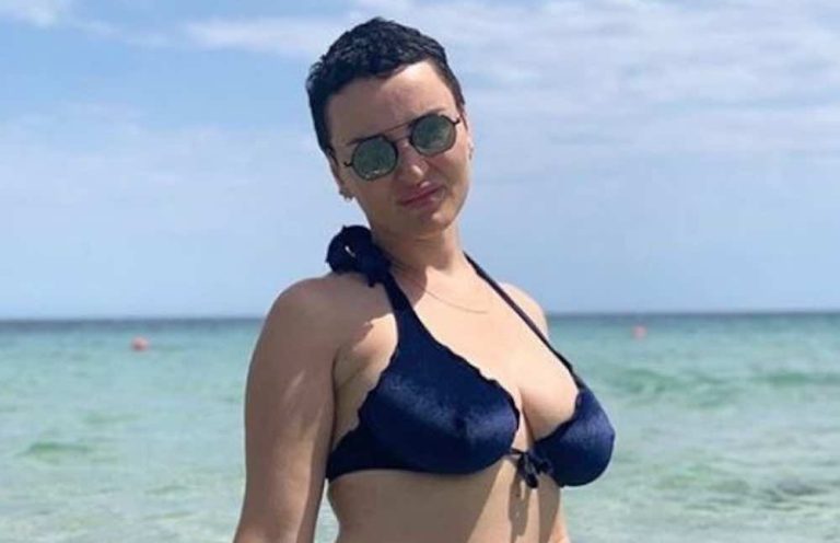 Arisa Il Suo Seno Perfetto Naturale O Rifatto La Cantante Svela arisa-il-suo-seno-perfetto-naturale-o-rifatto-la-cantante-svela