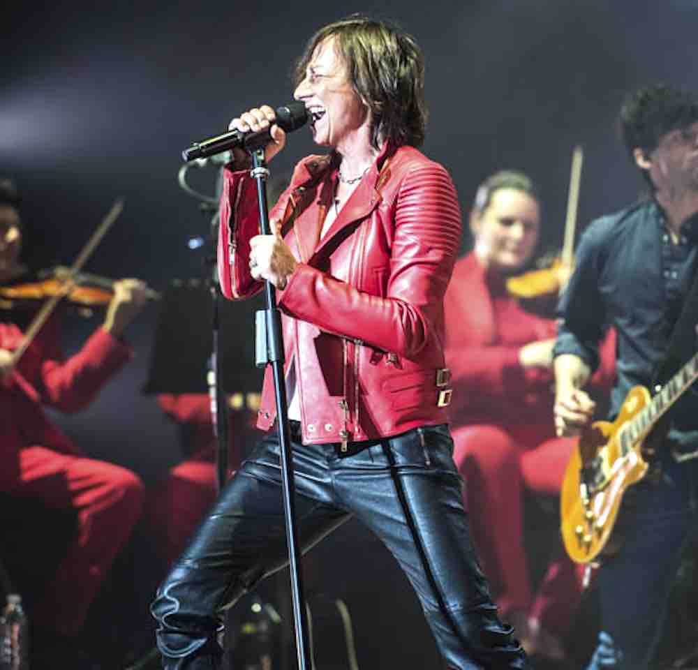 Gianna Nannini indossa sempre pantaloni