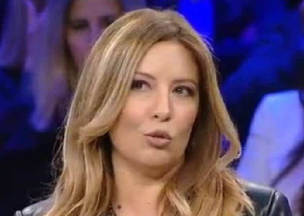 Selvaggia Lucarelli contro Barbara e Belen