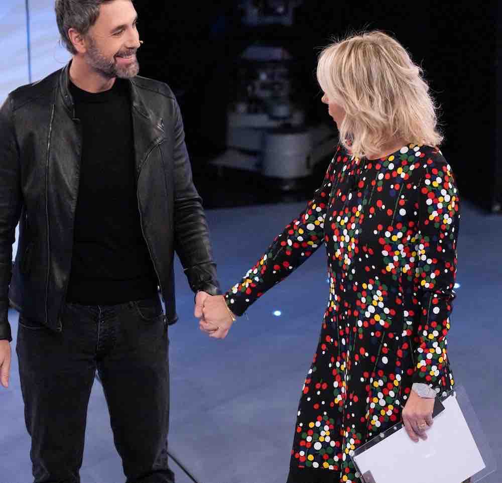 ce Posta per te il look di Maria De Filippi