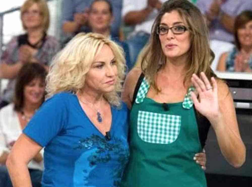 Elisa Isoardi posto della Clerici