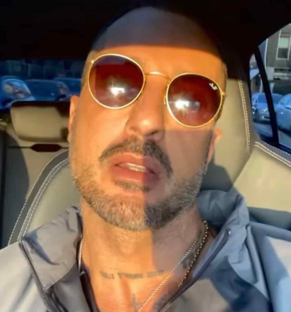 Fabrizio Corona accuse famiglia Sophie