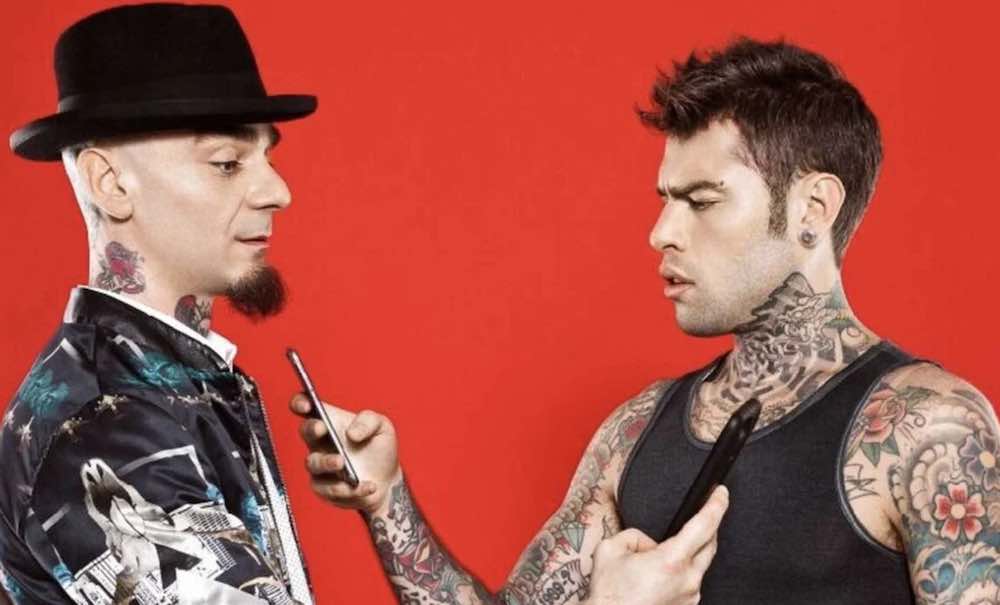 J-Ax vuota sacco Fedez