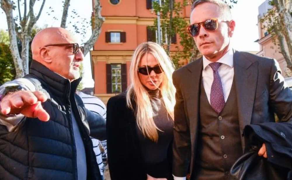 totti e Ilary Blasi in tribunale