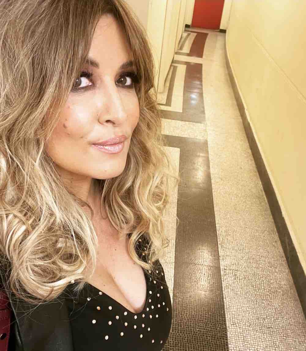 Selvaggia Lucarelli fiume