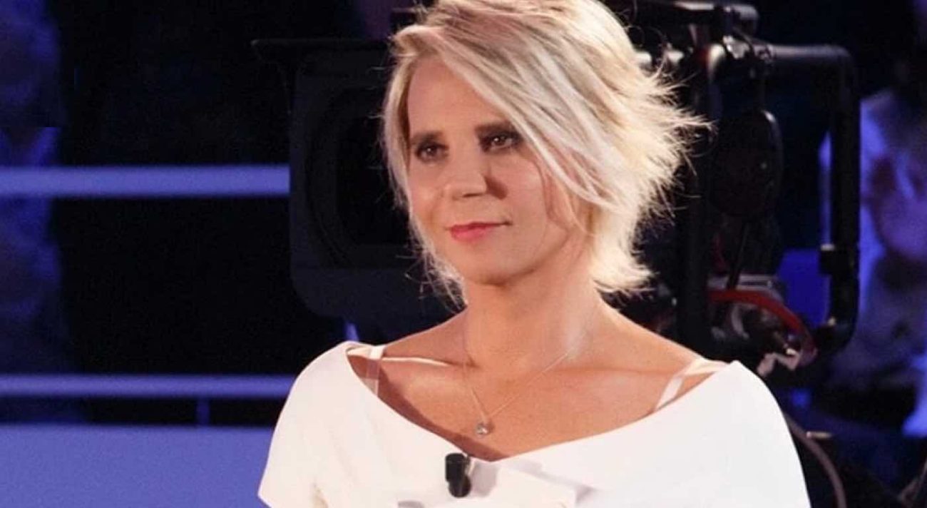 C’è Posta Per Te finisce sotto accusa esplode la polemica per l’ultima puntata C’è Posta Per Te finisce sotto accusa esplode la polemica per l’ultima puntata