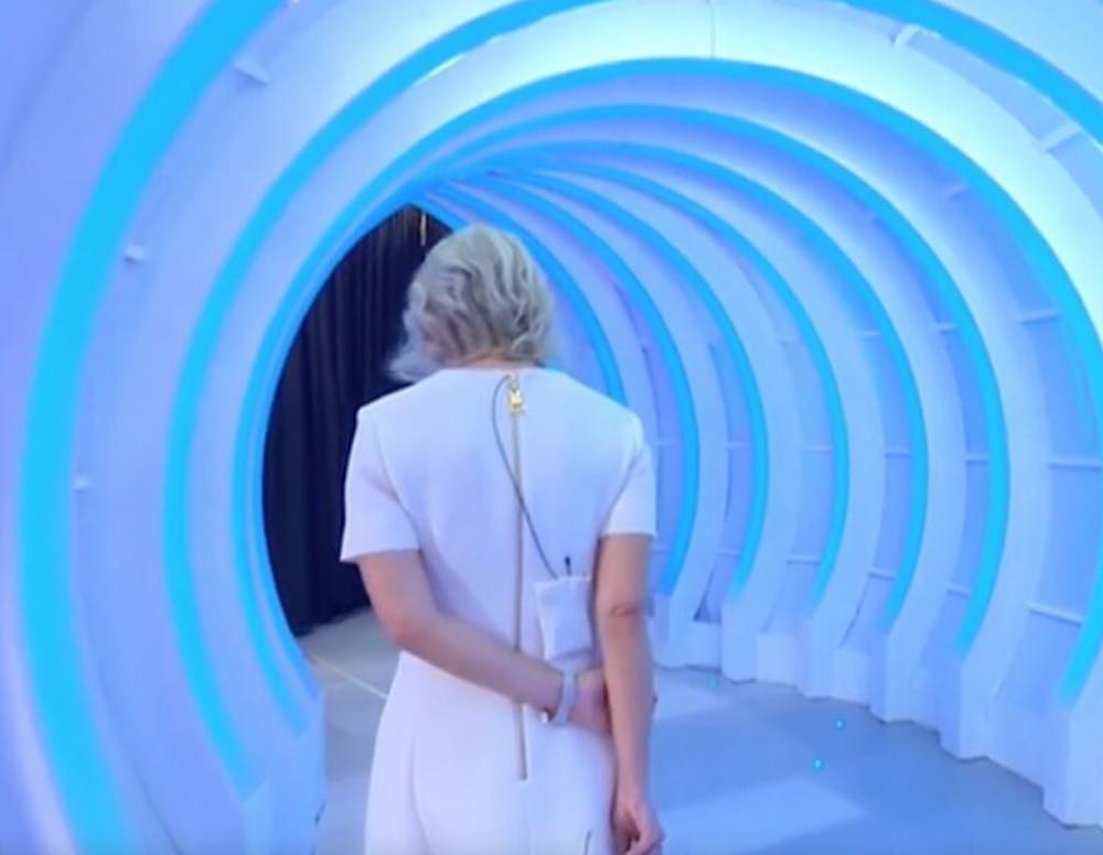 Maria De Filippi abbandona lo studio