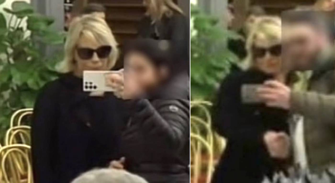 Selfie con Maria De Filippi alla camera ardente