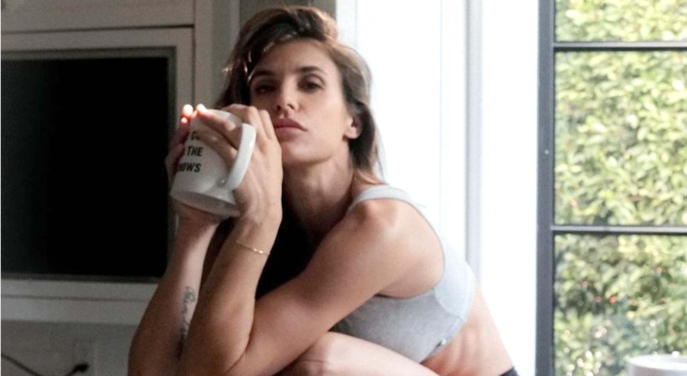 Elisabetta Canalis foto in cucina