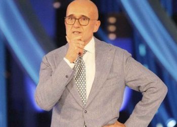 GF Vip 7. Alfonso Signorini, l’annuncio che sorprende i vipponi: “Purtroppo devo dirvi che”