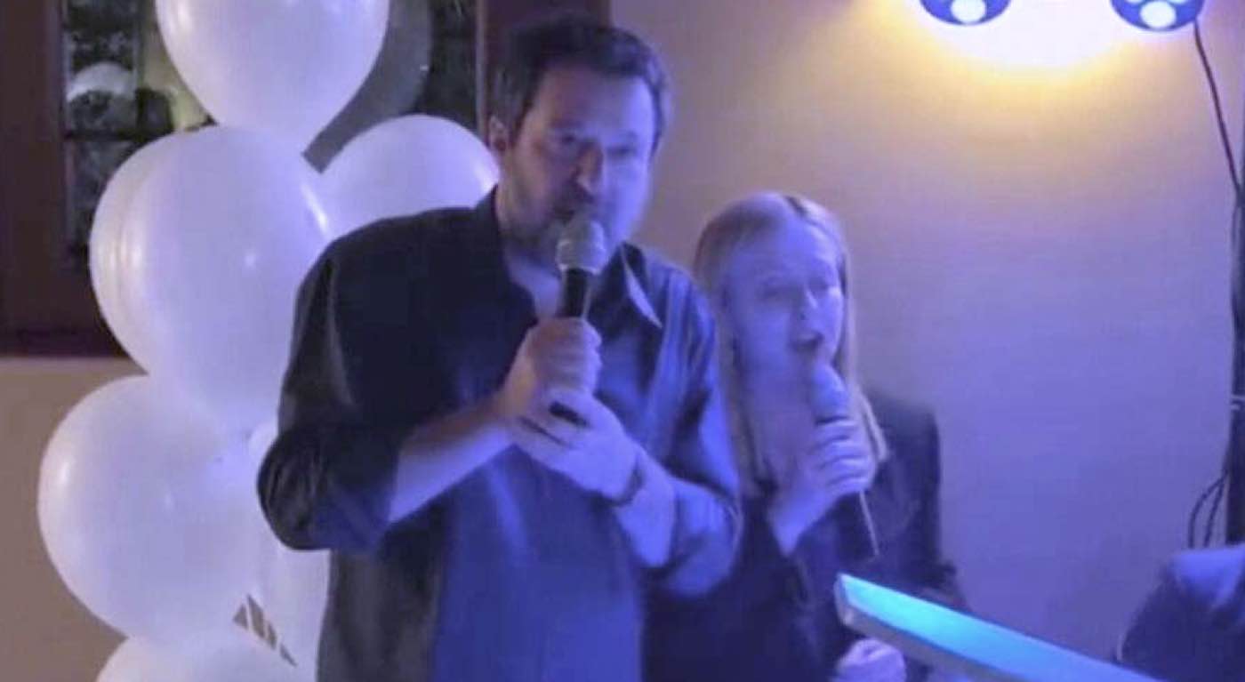 karaoke di Salvini e Meloni