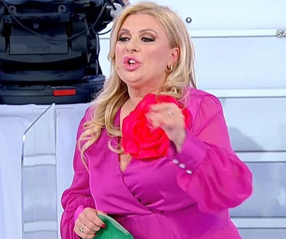 Arriva denuncia Tina Cipollari