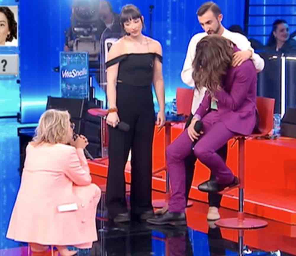 Cricca in lacrime durante la puntata