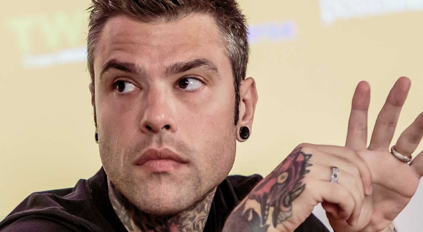 Fedez travolto dalle critiche del web