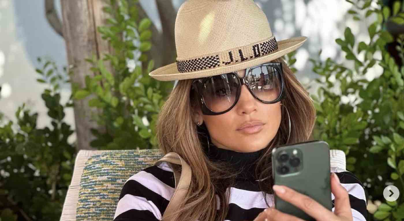 Jennifer Lopez si mostra al naturale