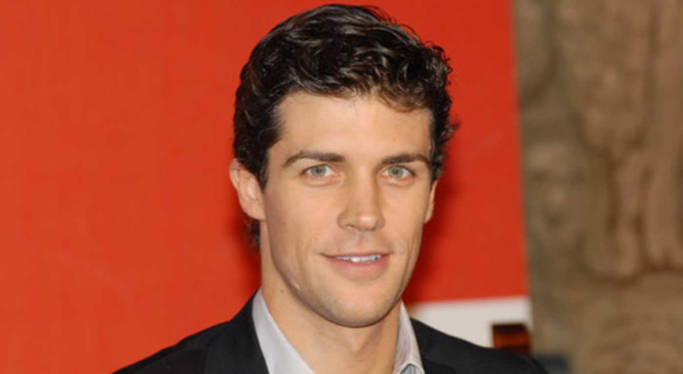 Roberto Bolle, “L’amore vince le distanze”: il profondo legame con il ...