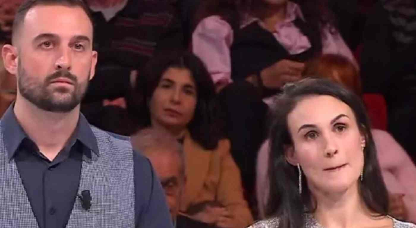 Affari Tuoi, caos dopo la vittoria dei 50mila euro: sospetto tremendo su Eleonora e il Dottore