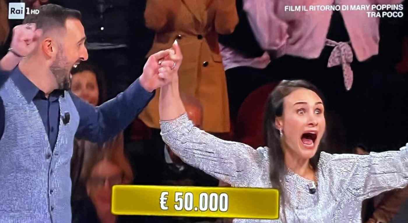 Affari Tuoi, caos dopo la vittoria dei 50mila euro: sospetto tremendo su Eleonora e il Dottore