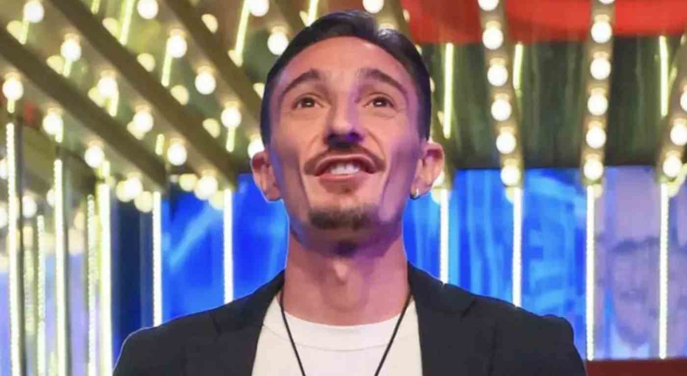 “Fatemi rientrare”, l'ex gieffino fa una proposta al Grande Fratello