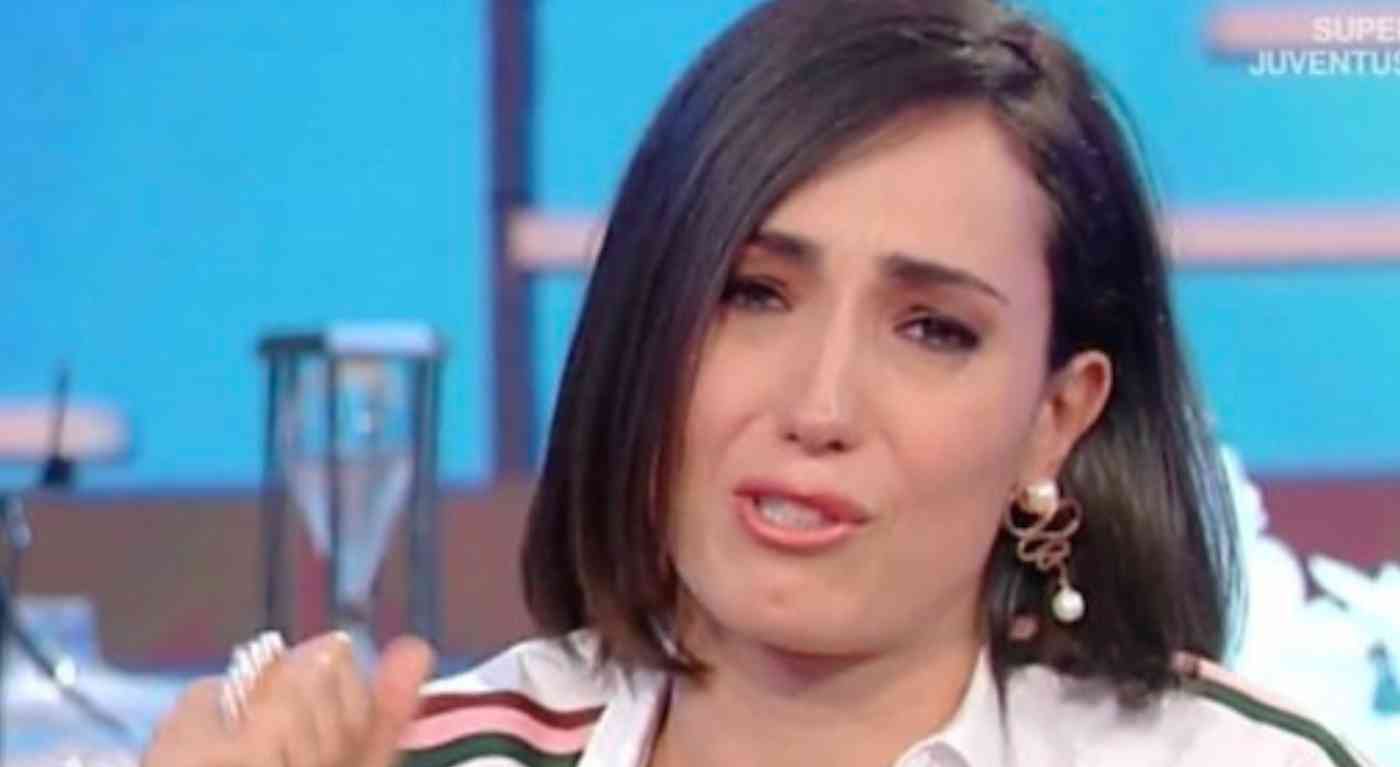 "C’è una cosa che devo dirvi". L'annuncio tra le lacrime di Caterina Balivo: "Tra poco saremo in tre.."