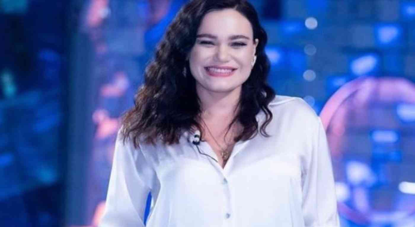 Romina Carrisi è diventata mamma, la lieta notizia è di poco fa: "È nato Alex Lupo"